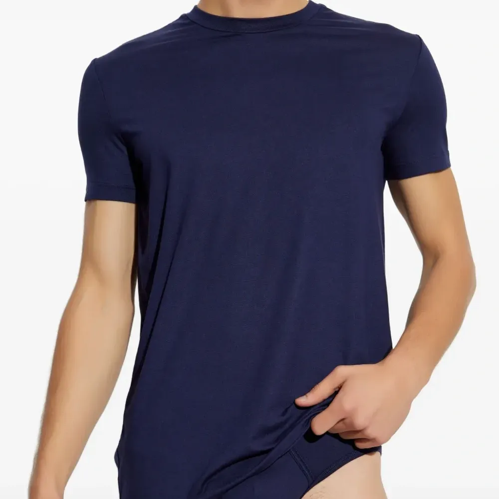 Футболка с нашивкой-логотипом