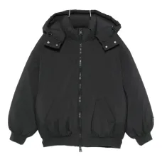 Куртка с капюшоном на молнии Куртка с капюшоном на молнии