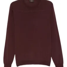 Свитер с круглым вырезом