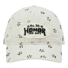 Шестипанельная кепка из твида с бисерной отделкой