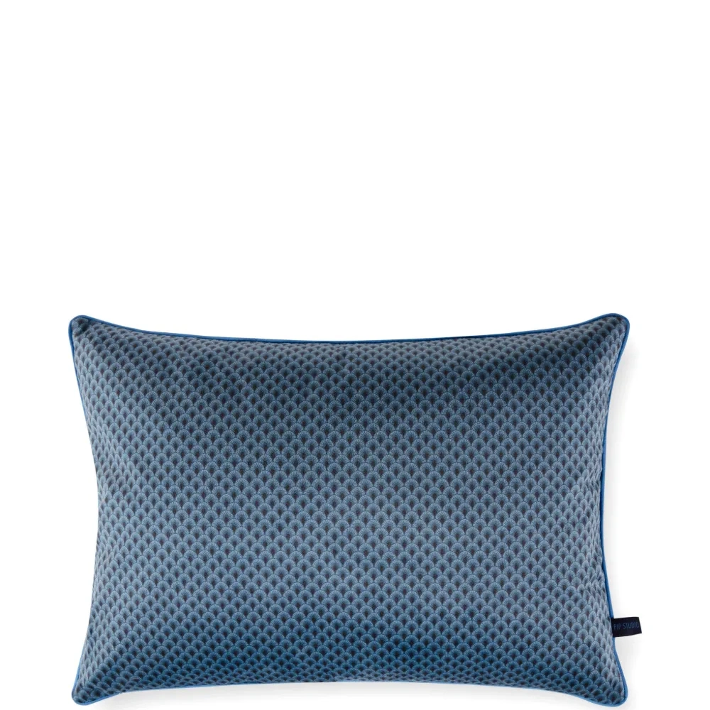 Декоративная подушка с узором