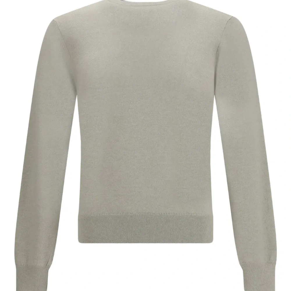 Тонкий вязаный свитер с круглым вырезом