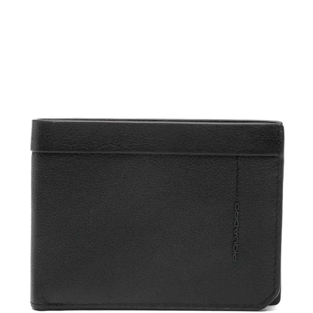 Кошелек с фирменной табличкой (логотипом)