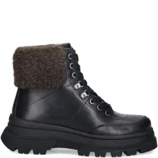 Ботинки на шнуровке