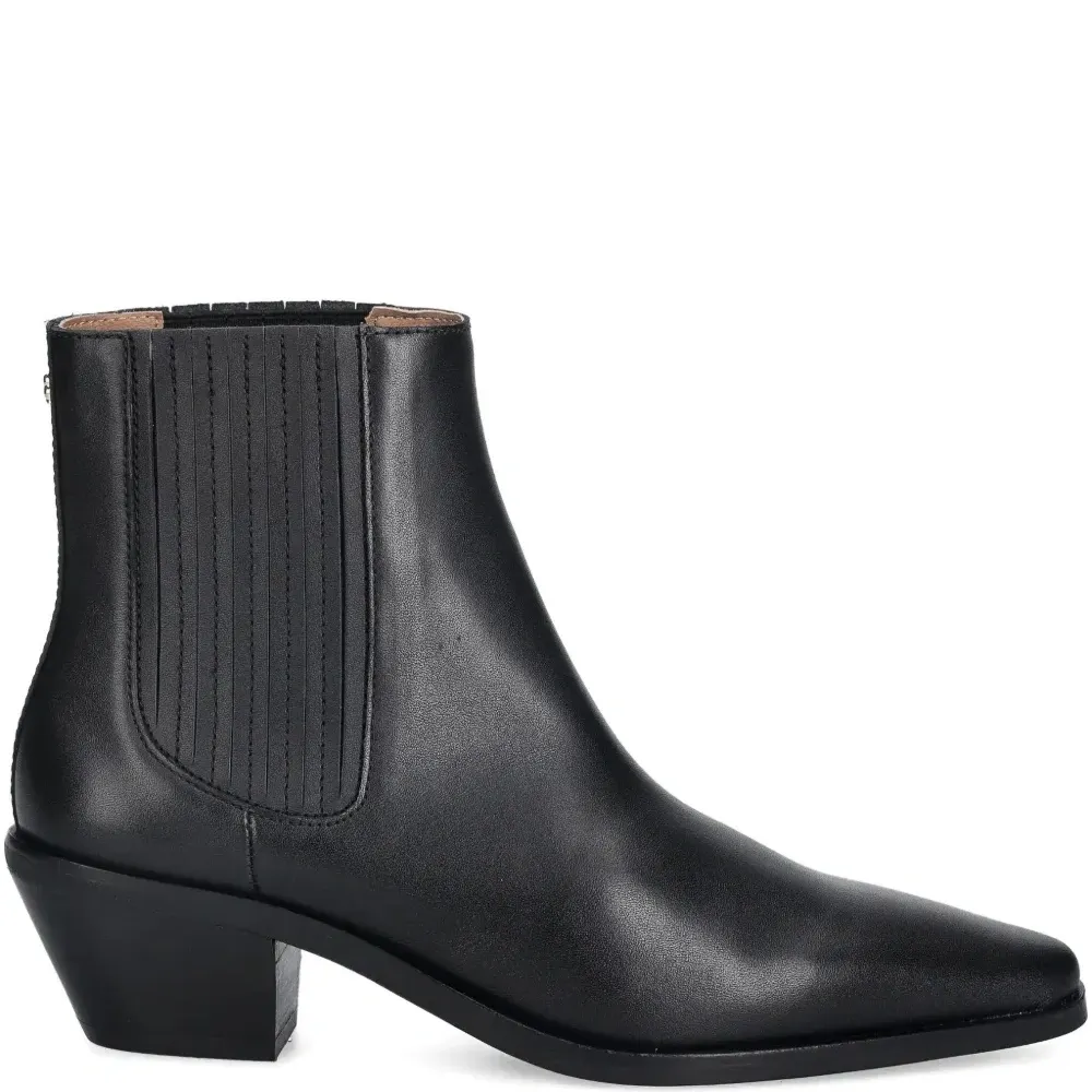 Ботильоны с заостренным носком Ботильоны с заостренным носком