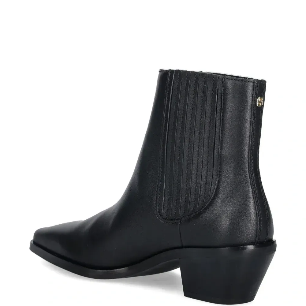 Ботильоны с заостренным носком Ботильоны с заостренным носком