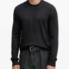 Свитер с круглым вырезом