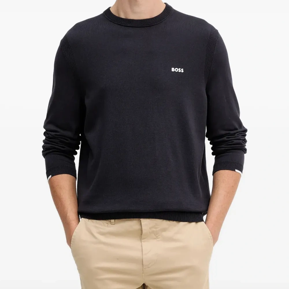 Свитер с круглым вырезом