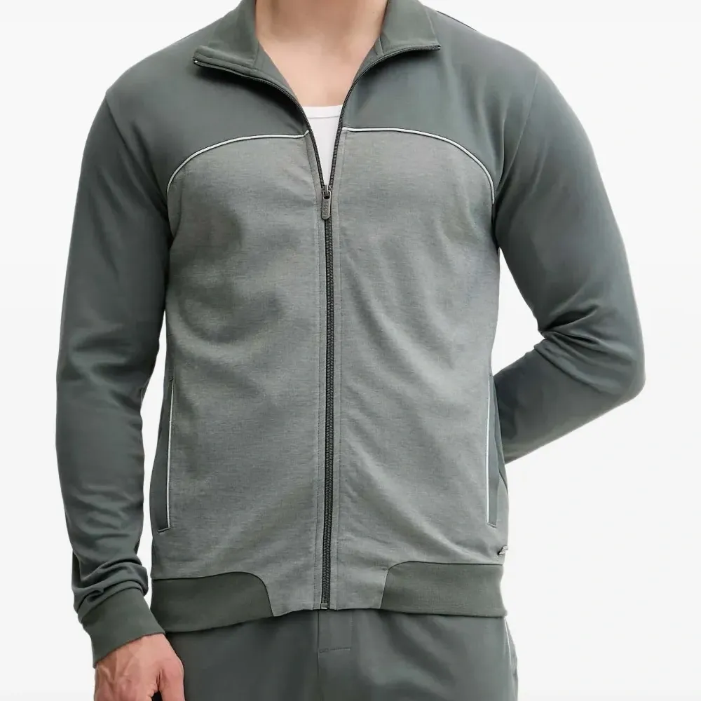 Толстовка на молнии