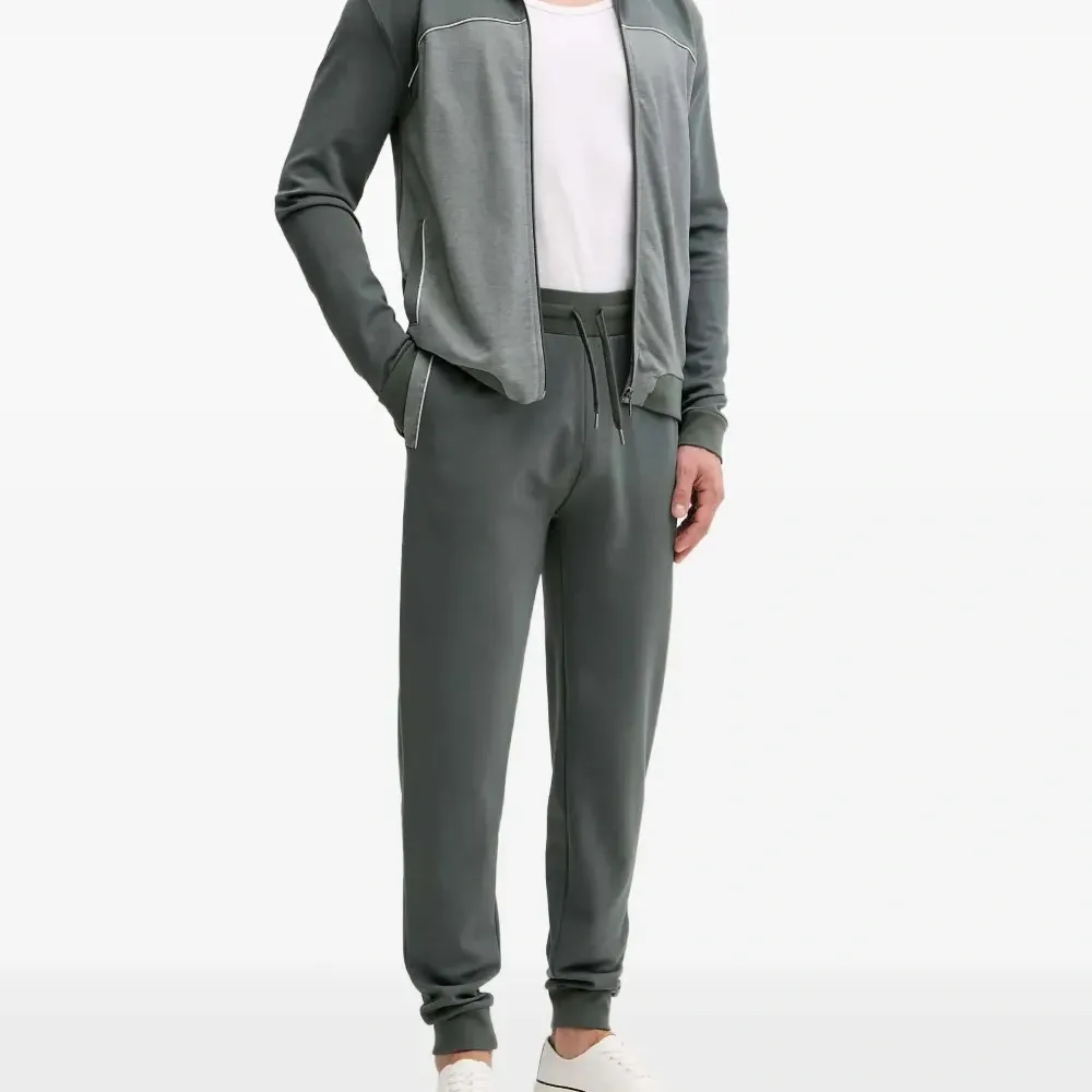 Толстовка на молнии