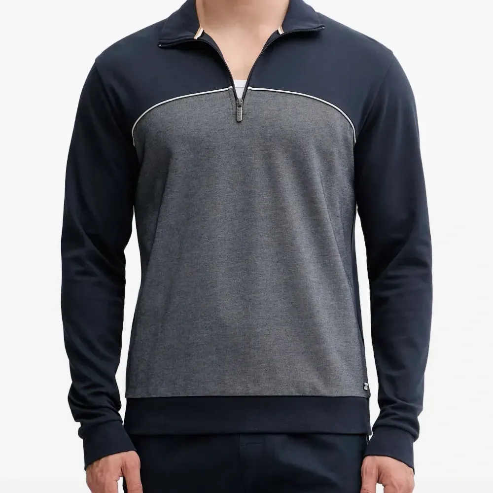 Толстовка в стиле колор-блок