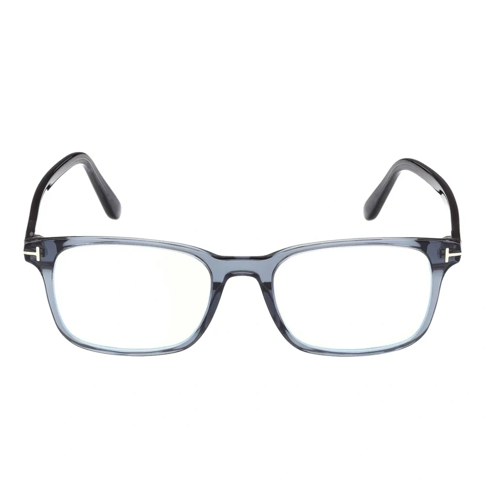 Очки в прямоугольной оправе