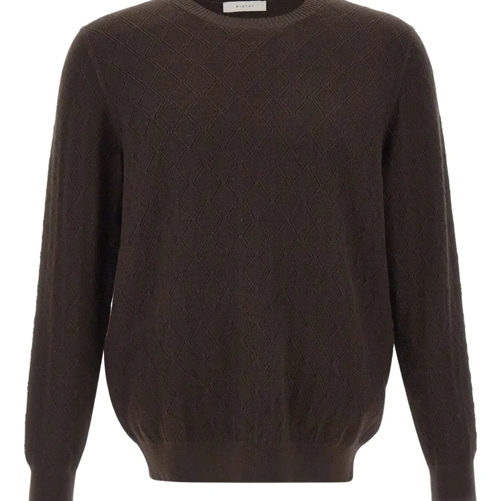 Свитер с круглым вырезом и ромбовидным узором