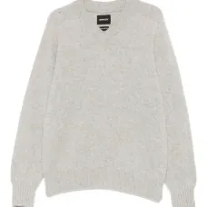 Свитер с V-образным вырезом