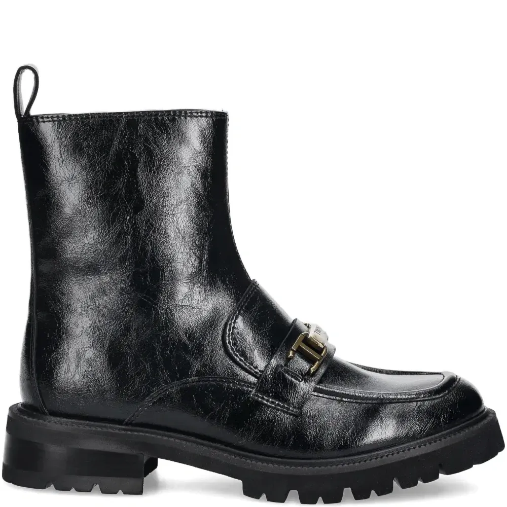 Ботинки с пряжкой