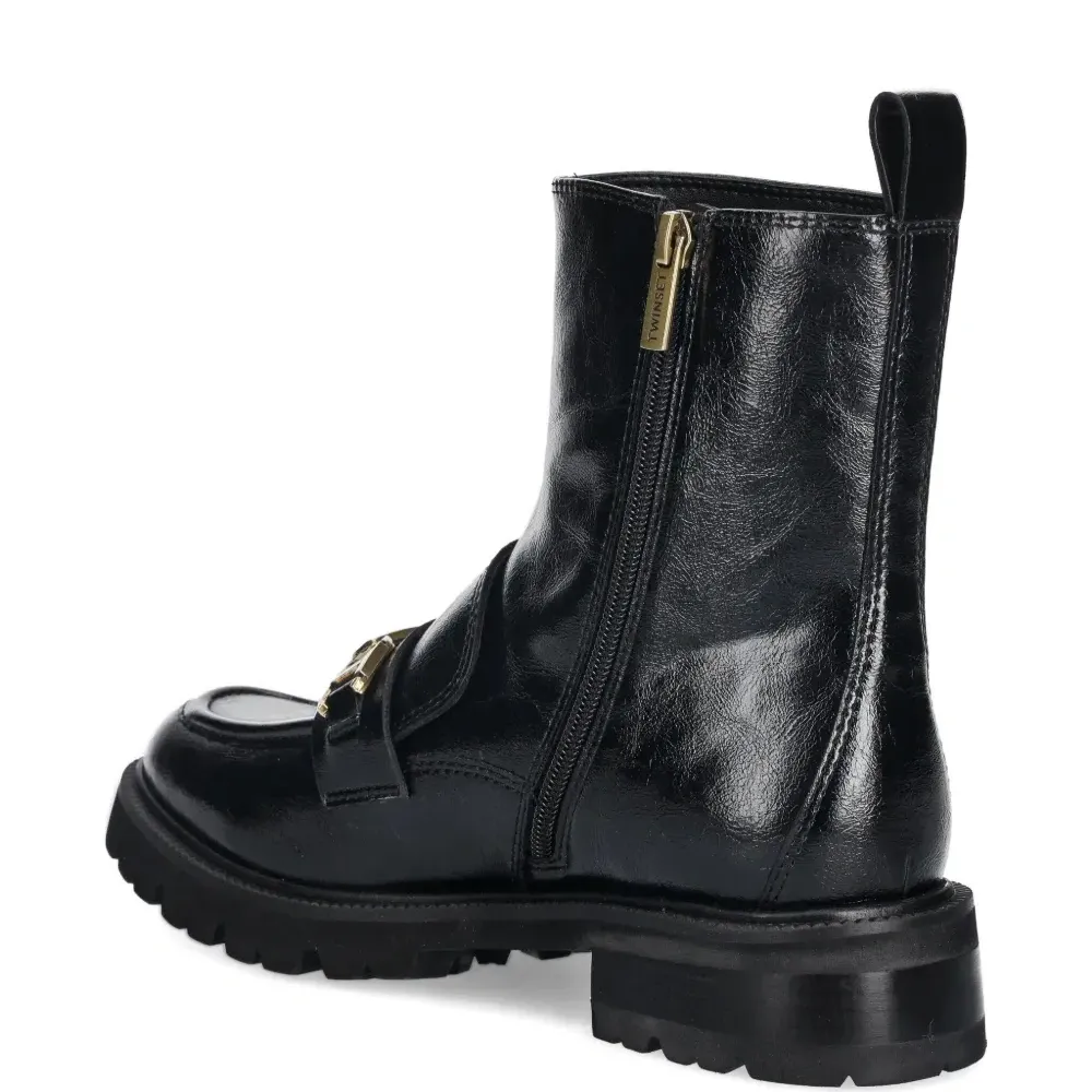 Ботинки с пряжкой