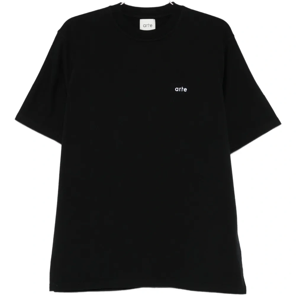 Футболка с логотипом