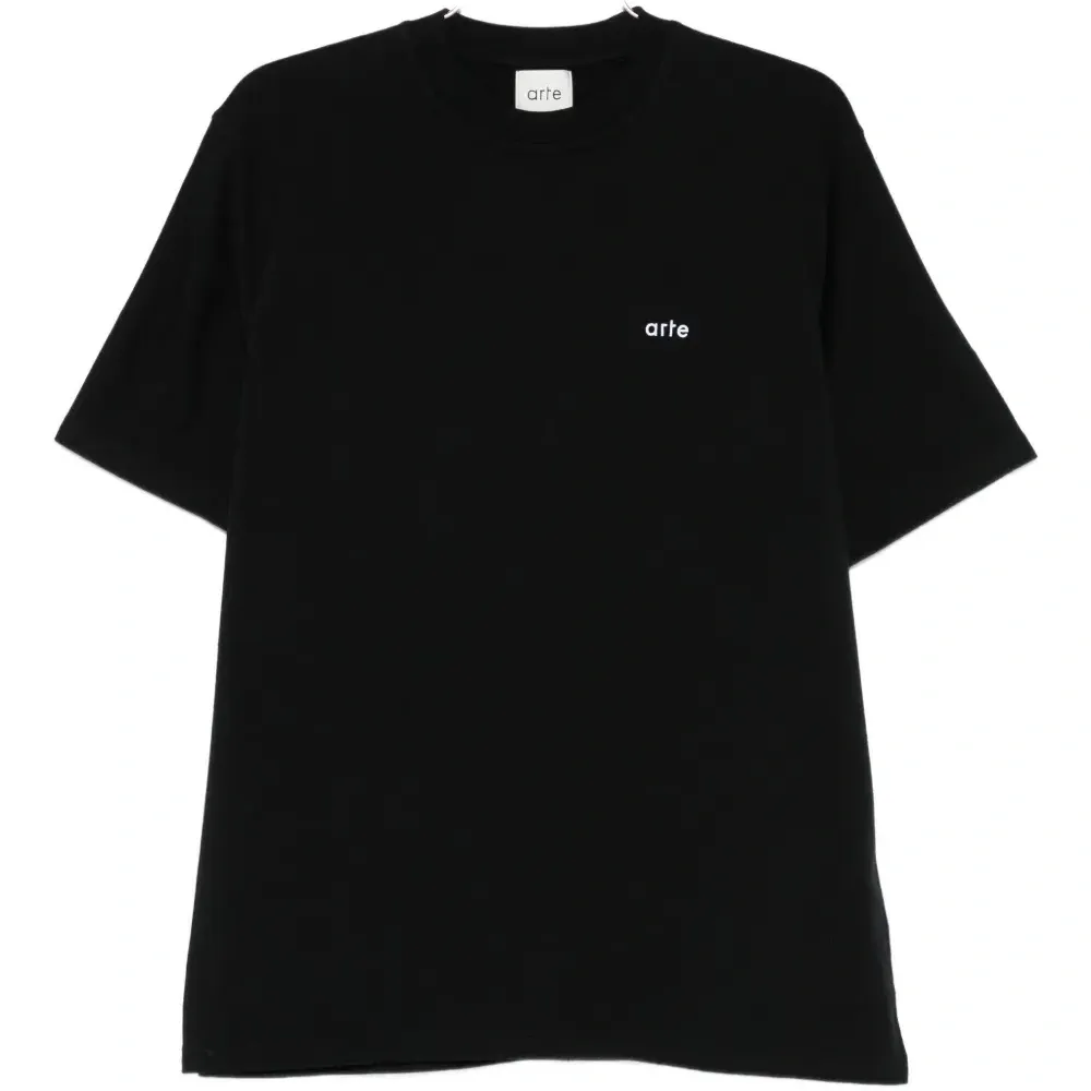 Футболка с логотипом