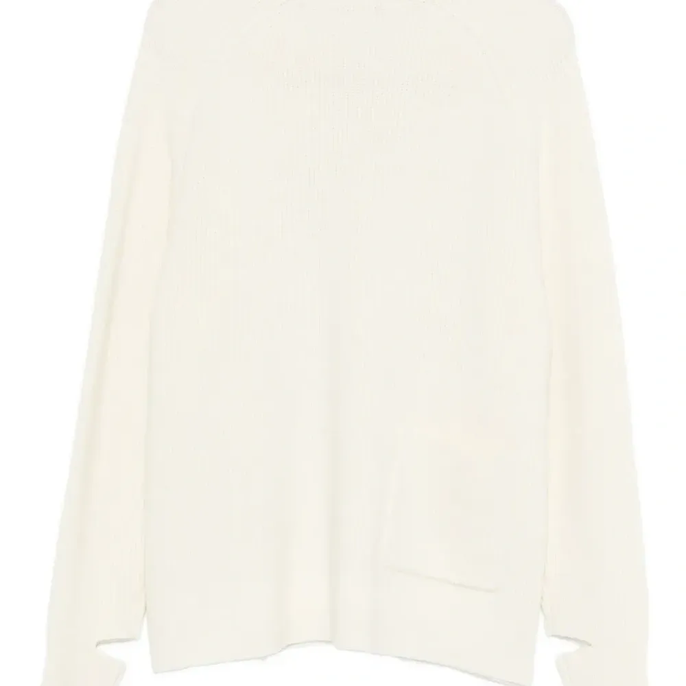 Свитер с V-образным вырезом