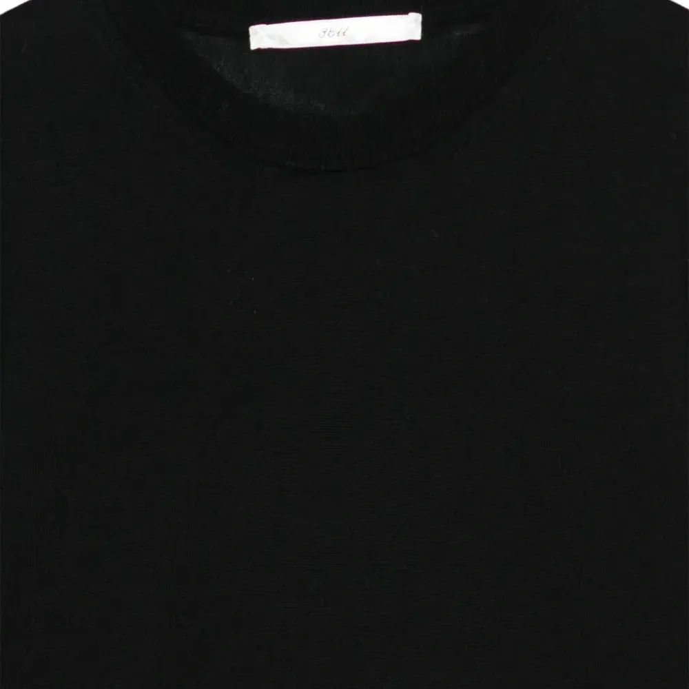 Свитер с круглым вырезом