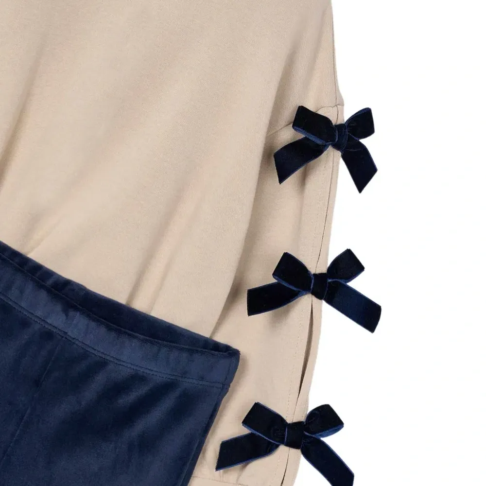 Комплект: свитшот с бантом и леггинсы