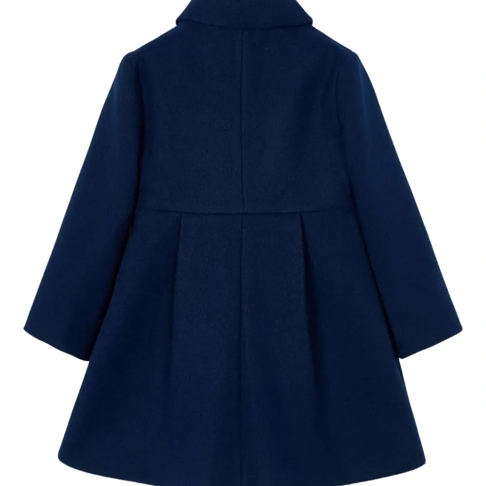 Пальто на пуговицах