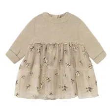 Платье с аппликацией