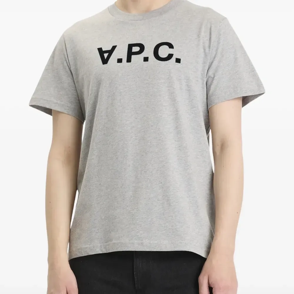 Футболка с логотипом