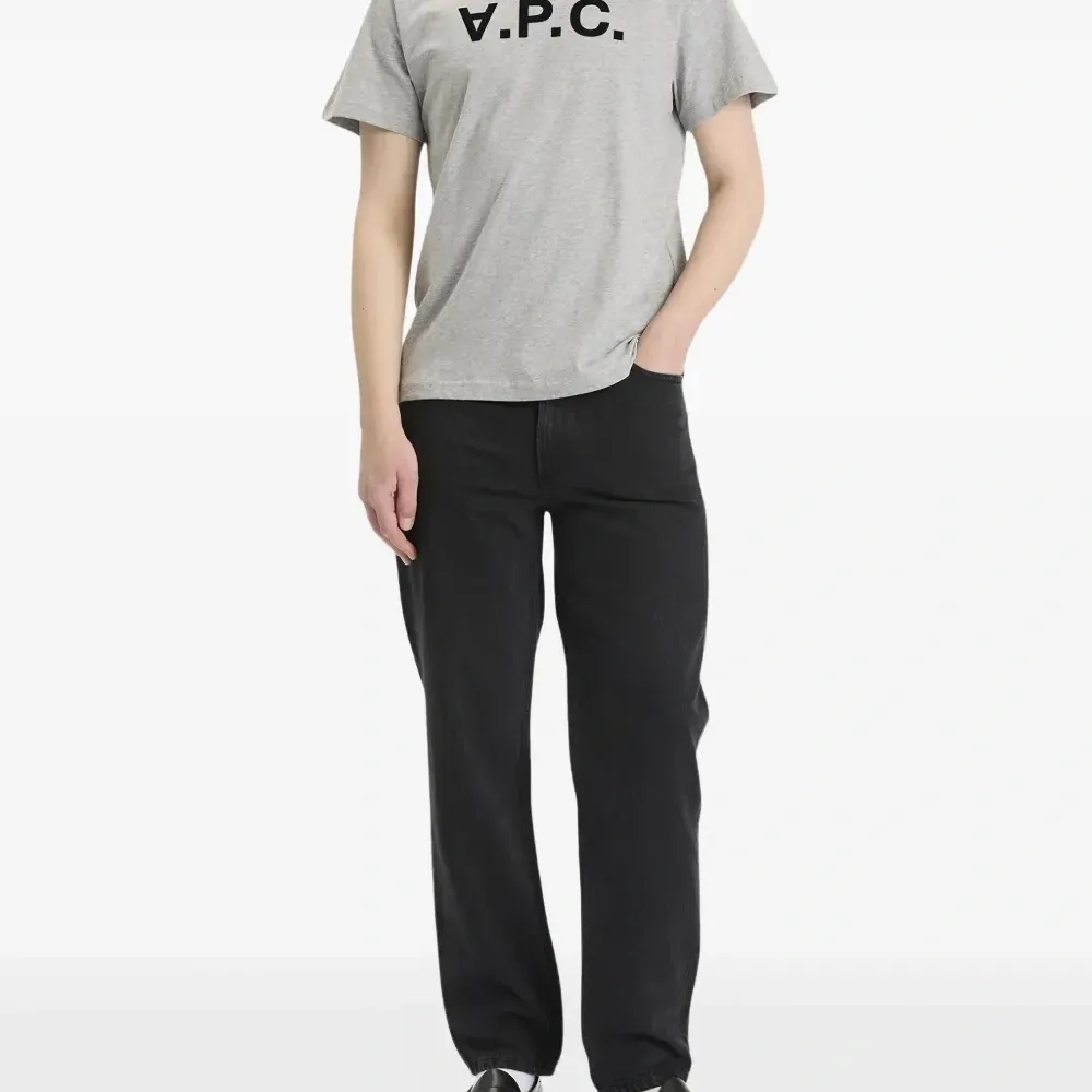 Футболка с логотипом