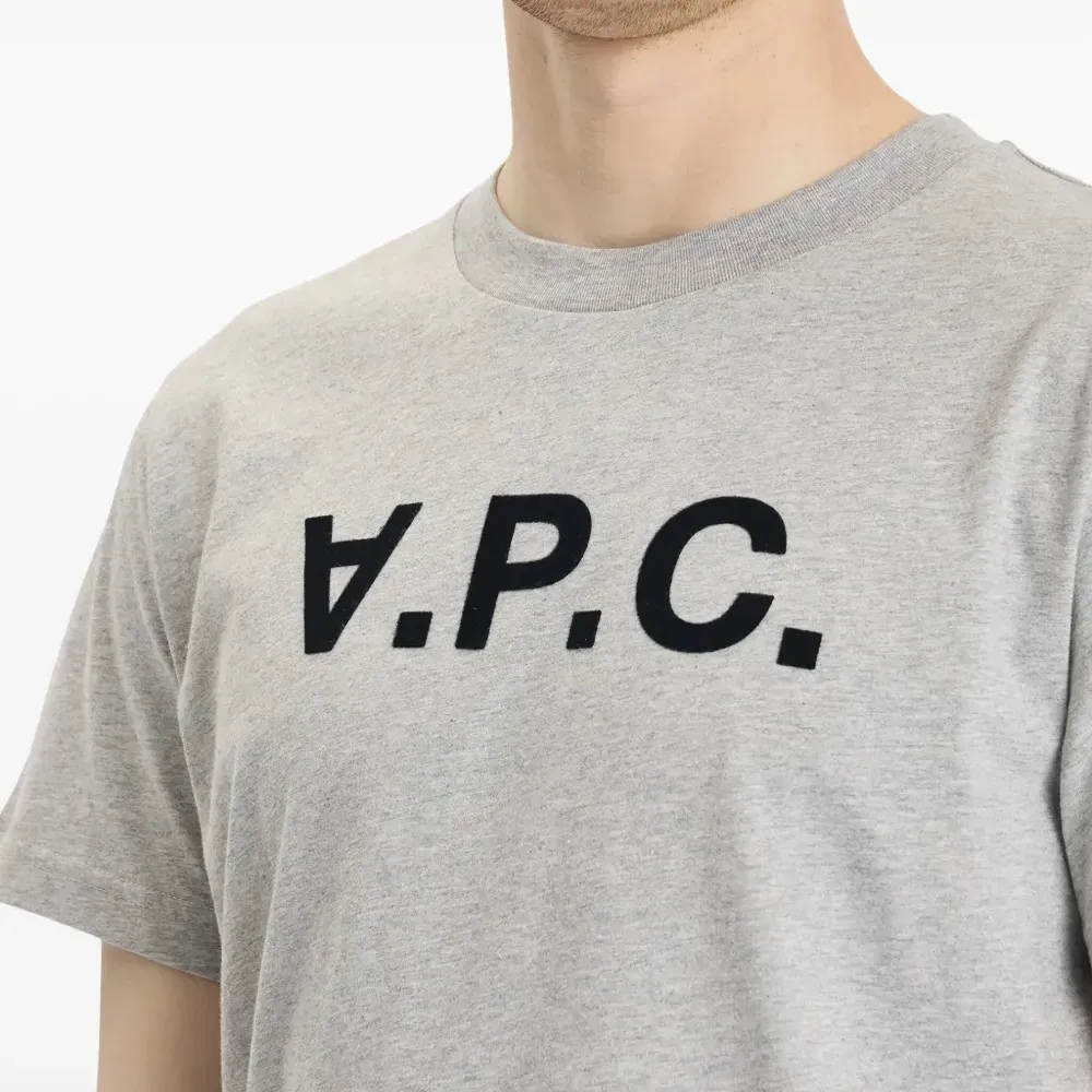 Футболка с логотипом