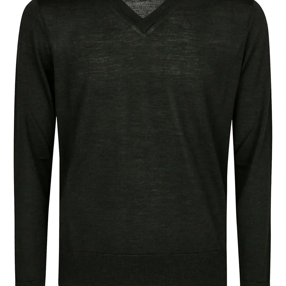 Шерстяной свитер с V-образным вырезом