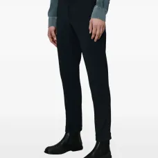 Зауженные брюки прямого кроя Зауженные брюки прямого кроя