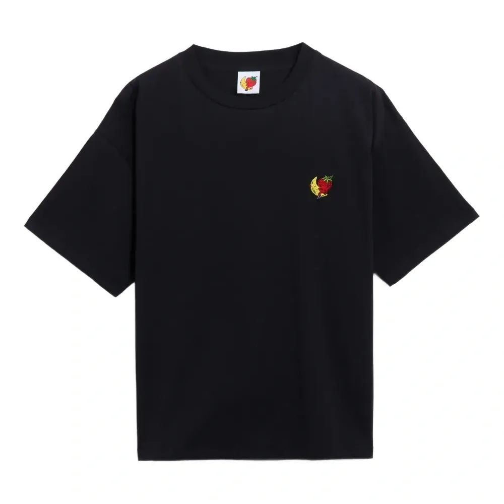 Футболка с вышивкой