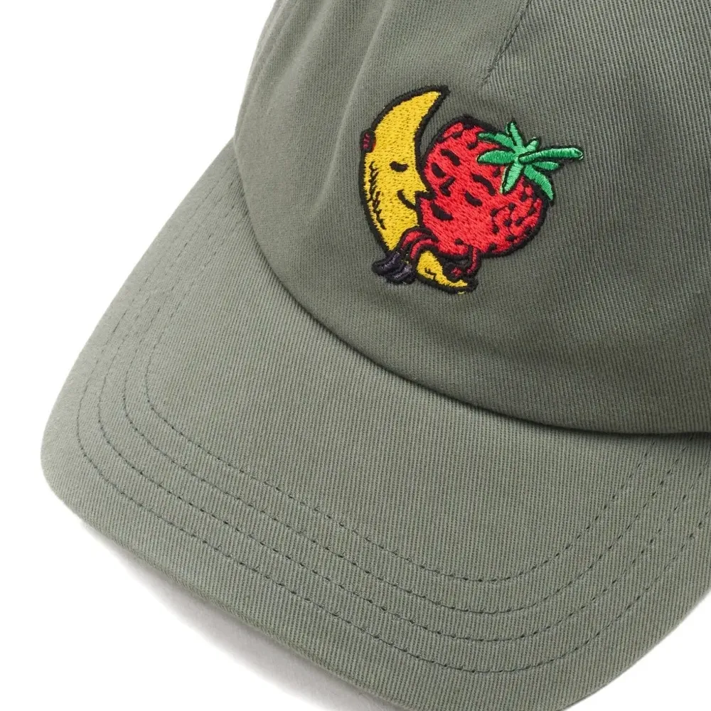Кепка Moon Strawberry с вышивкой