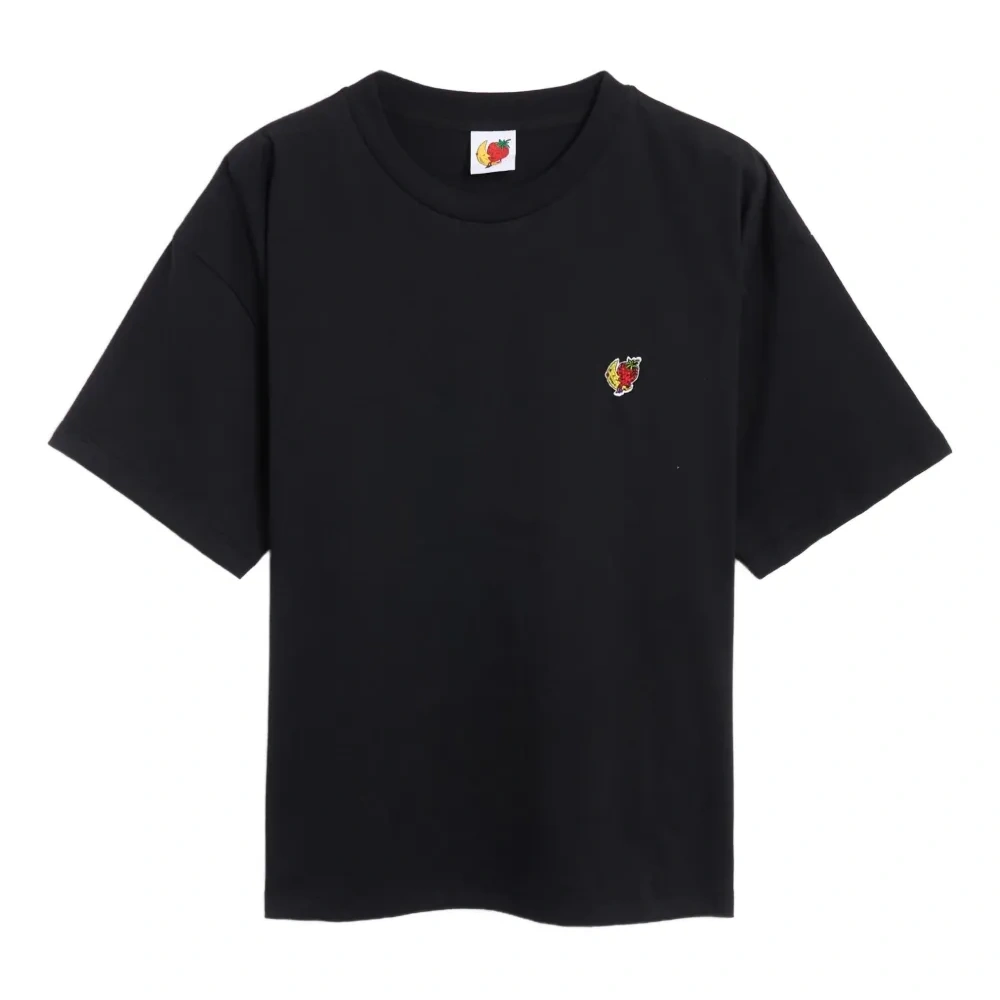 Футболка с вышитым логотипом