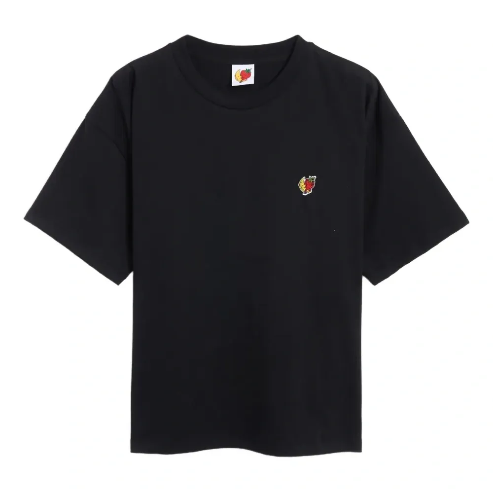 Футболка с вышитым логотипом