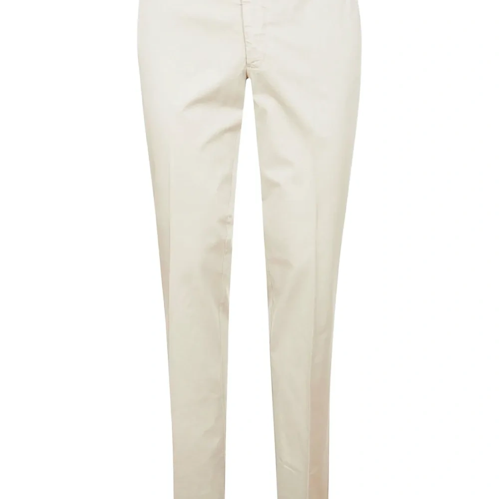 Брюки на пуговицах