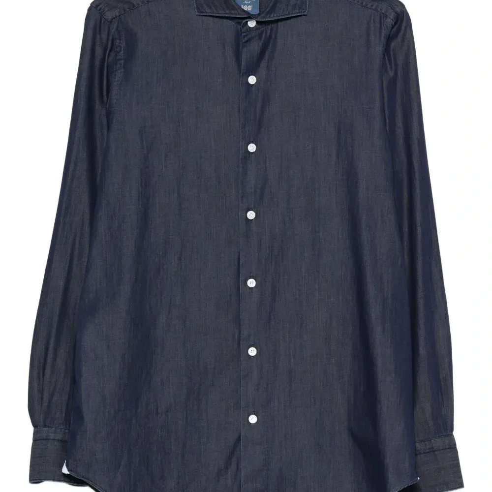 Рубашка на пуговицах