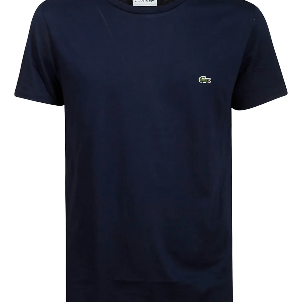 Футболка с вышитым логотипом