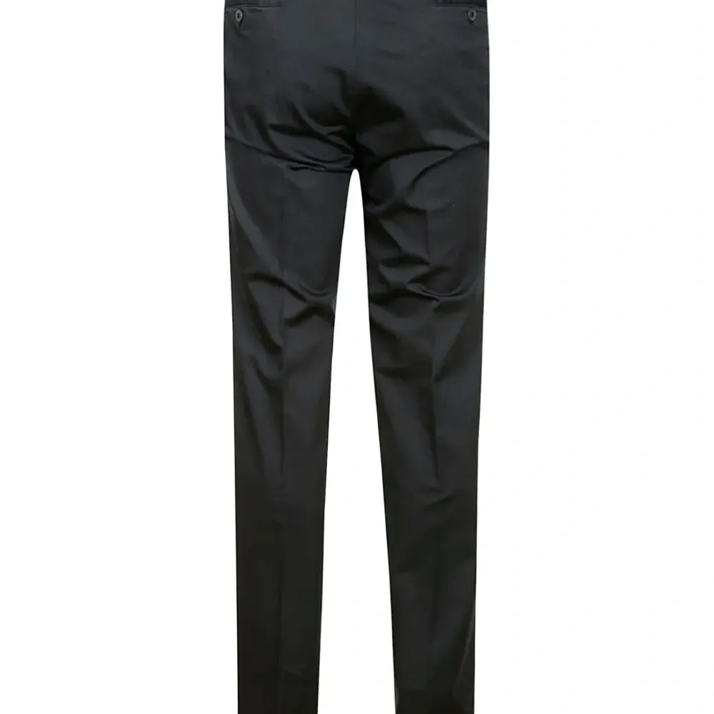 Брюки на пуговицах