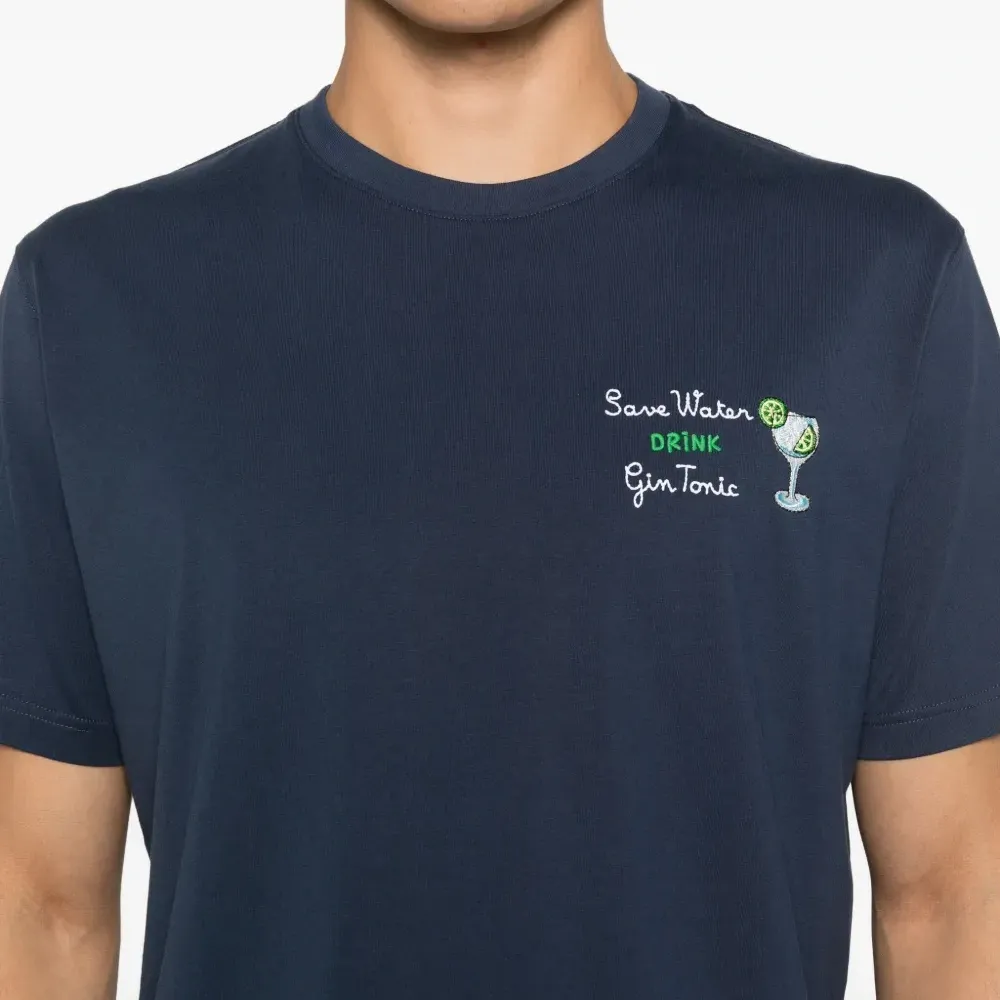 Футболка с вышивкой