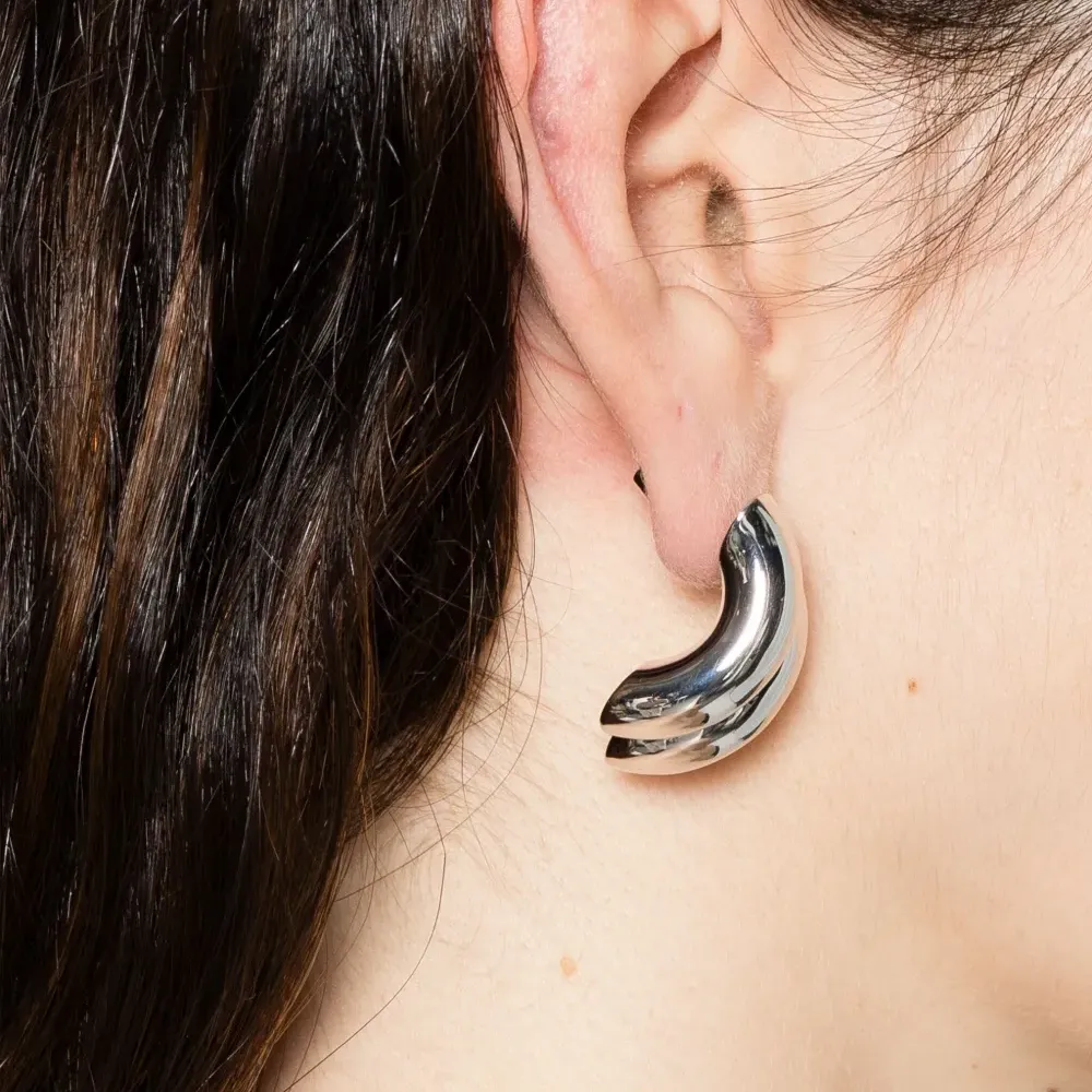 Серьги-гвоздики