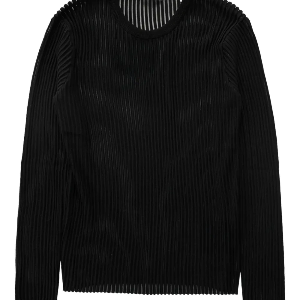 Лонгслив с круглым вырезом