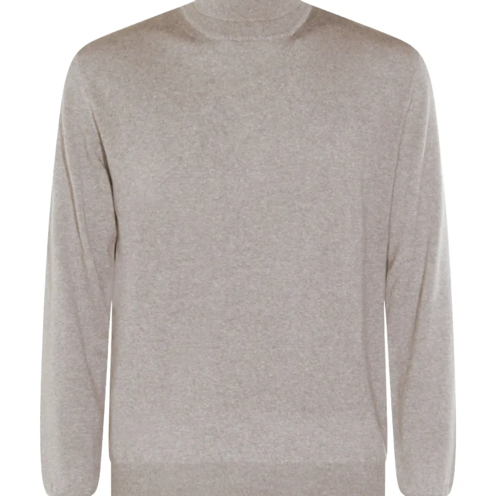 Свитер с воротником-стойкой