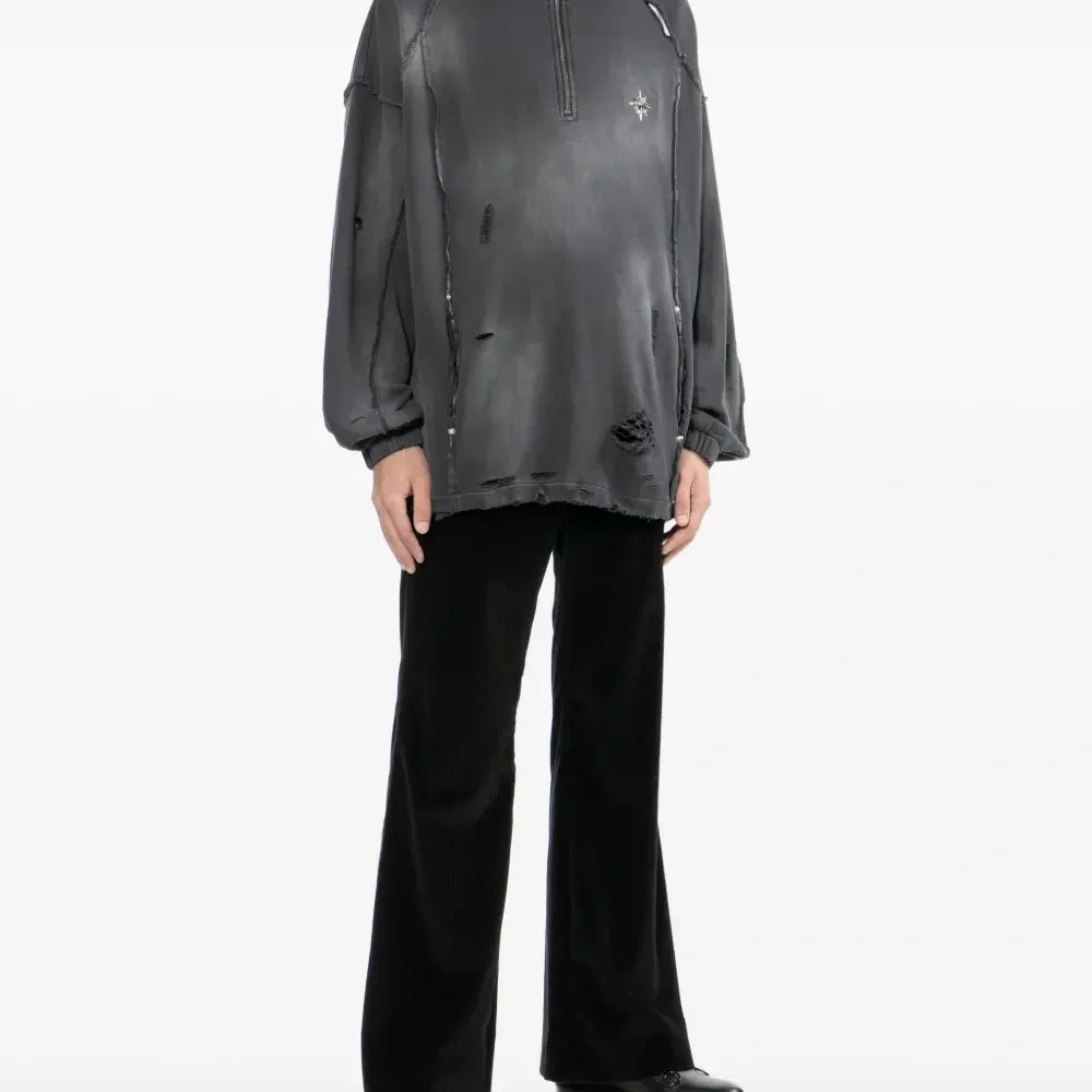 Толстовка с эффектом потертости