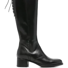 Кожаные ботинки на шнуровке