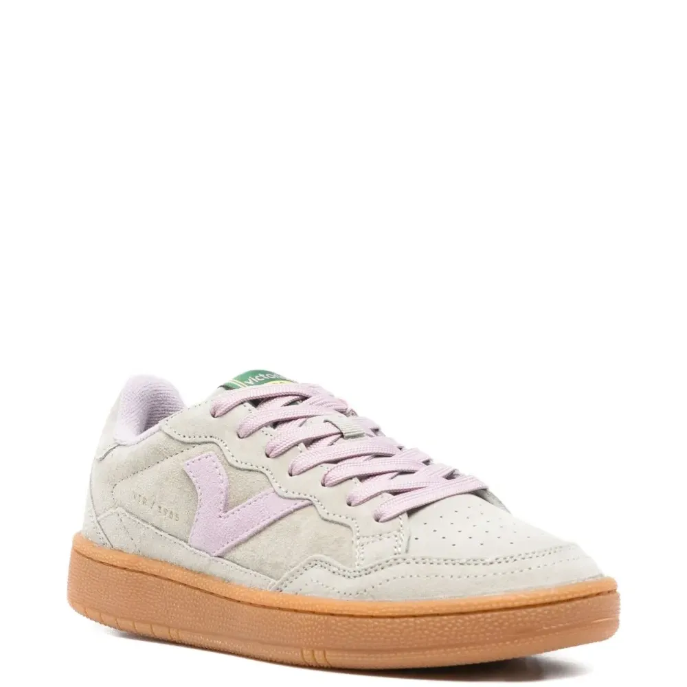 Замшевые кроссовки