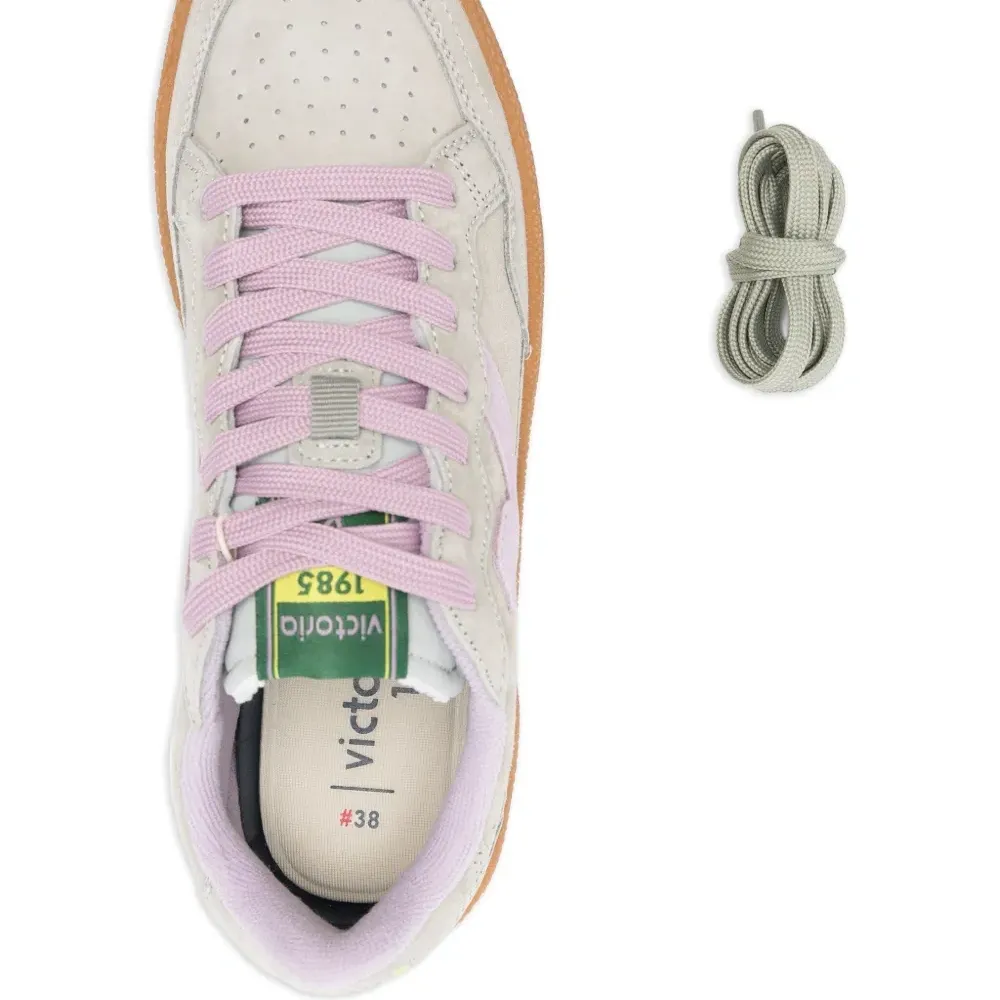 Замшевые кроссовки