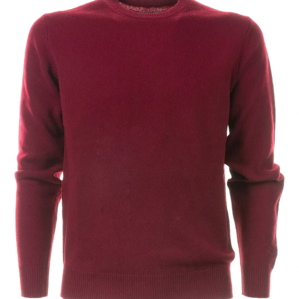 Свитер с круглым вырезом