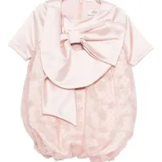 Комбинезон с бантом и кружевной отделкой Комбинезон с бантом и кружевной отделкой